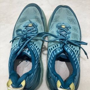 Trail running shoes
